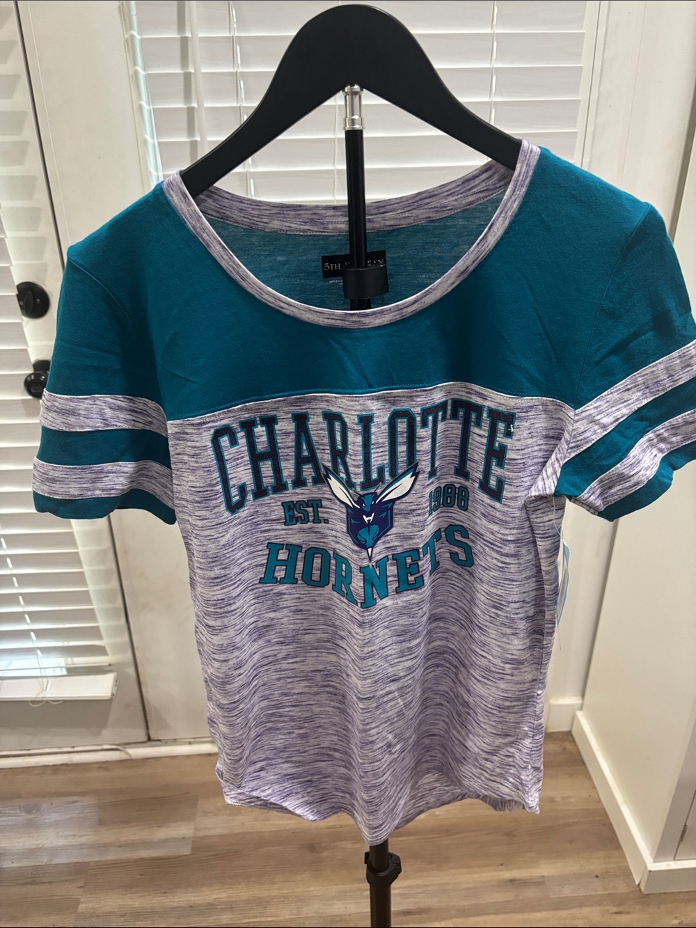 5th & Ocean Charlotte Hornets Teal & Heather Gray Short Sleeve Tee